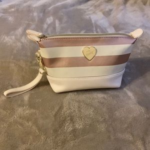 FREE GIFT! W/ XOX Betsey Rose Gold and White NWOT Beauty Bag